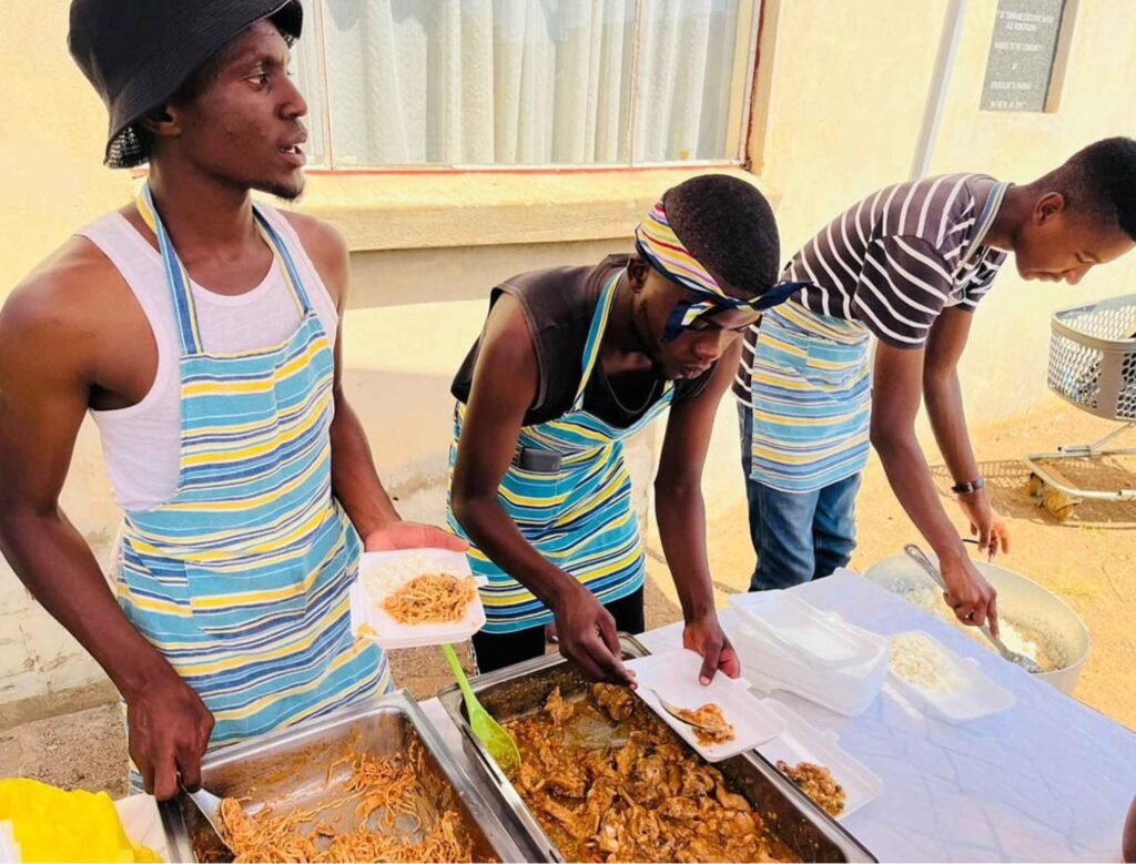 Less Fortunate Community Pretoria youth help feed less fortunate children - Do4SA
